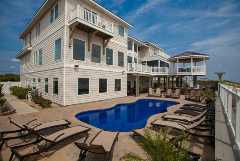 huge airbnb virginia beach home